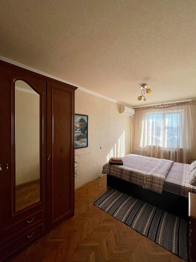Comfortable One Beds With Nice View For Independent Sqr 키예프 외부 사진