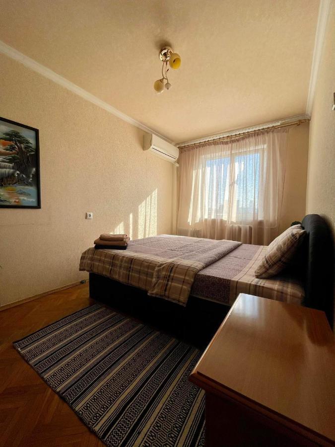 Comfortable One Beds With Nice View For Independent Sqr 키예프 외부 사진