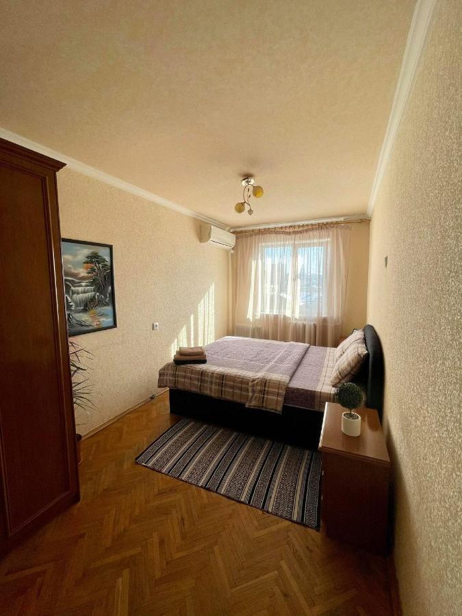 Comfortable One Beds With Nice View For Independent Sqr 키예프 외부 사진